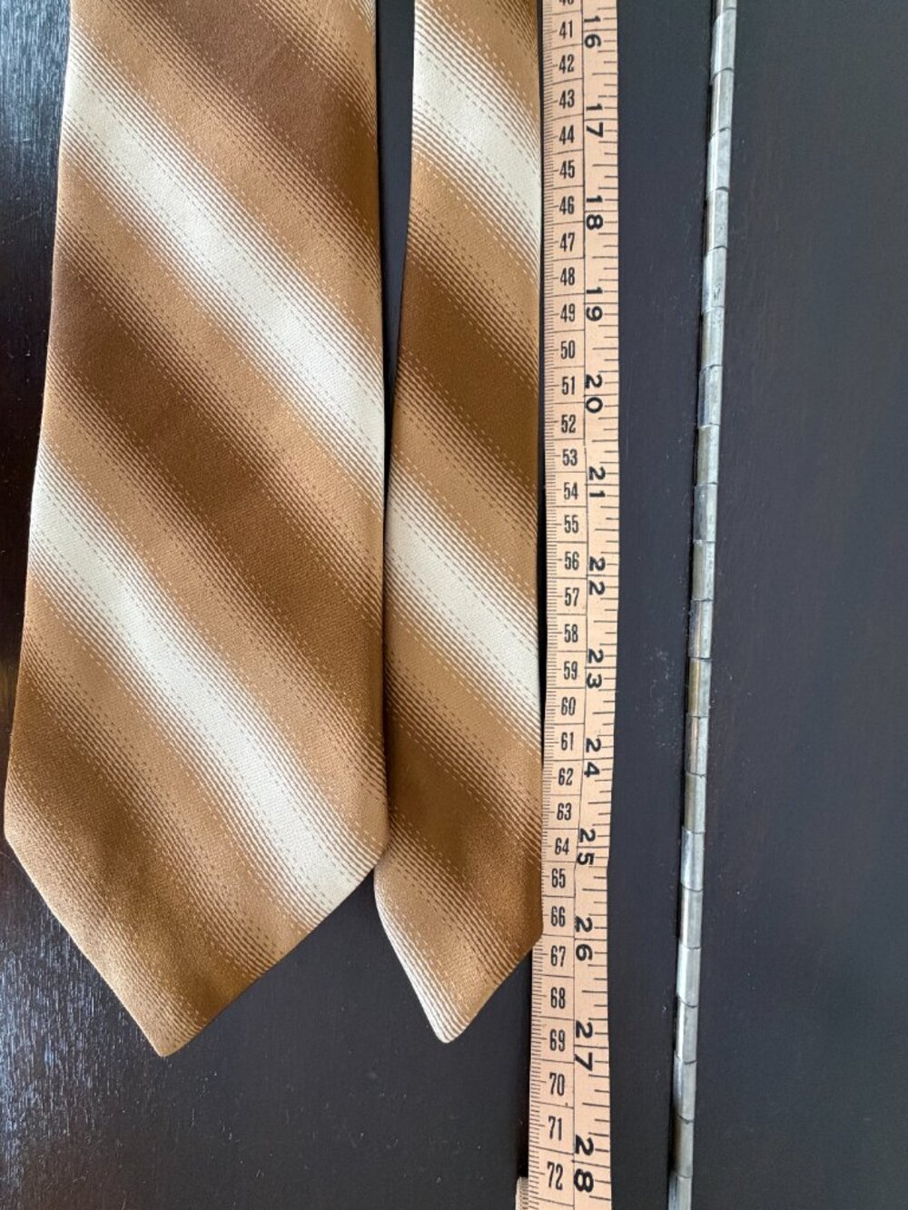 Yves Saint Laurent (YSL) Silk Tie, Vintage, Hues of Browns, Golds and Yellows. - Picture 3 of 4